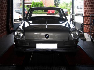 Der BMW 700 ist ein Kleinwagen der Bayerischen Motorenwerke, der als Coupé, als viersitzige Limousine und als 2+2-sitziges Cabriolet gebaut wurde.